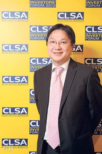 里昂證券中國金融研究部主管陳永德指出,本港銀行人民幣業務的利潤率將下降,但仍較港元及美元業務有利可圖。(陳淑安攝) 里昂證券中國金融研究部主管陳永德指出,本港銀行人民幣業務的利潤率將下降,但仍較港元及美元業務有利可圖。(陳淑安攝)