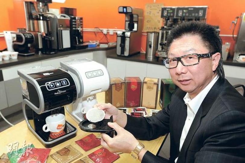 捷榮集團主席黃達堂表示,難看透今次QE3的影響,所以至今仍未落盤,但肯定要作出調動,否則難以控制成本。(尹錦恩攝) 捷榮集團主席黃達堂表示,難看透今次QE3的影響,所以至今仍未落盤,但肯定要作出調動,否則難以控制成本。(尹錦恩攝)