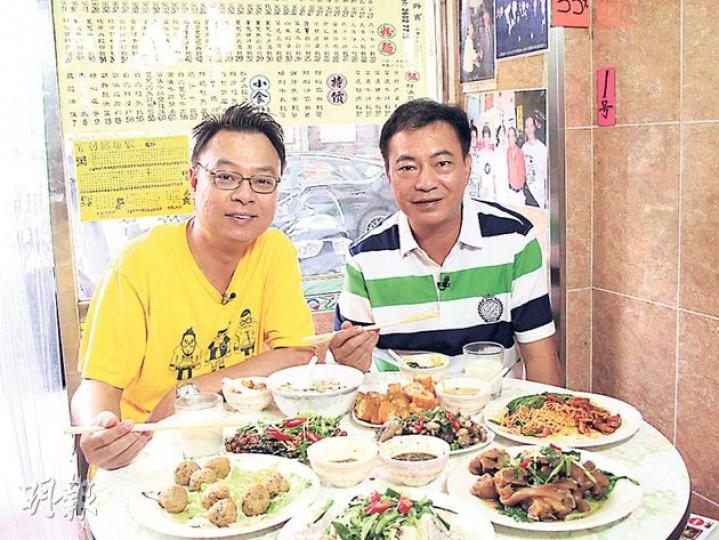 廖偉雄、李力持談舊事憶起故友羅慧娟。(攝影/記者:葉靜文) 廖偉雄、李力持談舊事憶起故友羅慧娟。(攝影/記者:葉靜文)