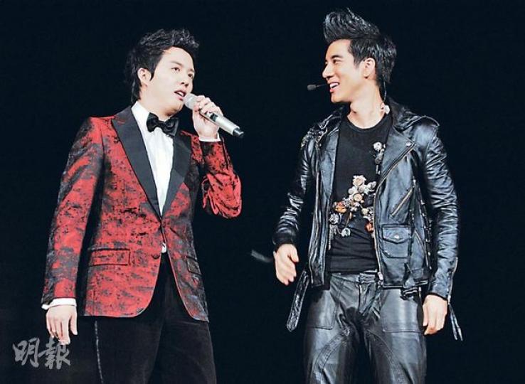 鋼琴王子李雲迪任王力宏嘉賓,除演奏鋼琴,更大開金口演唱。(攝影/記者﹕魏人) 鋼琴王子李雲迪任王力宏嘉賓,除演奏鋼琴,更大開金口演唱。(攝影/記者﹕魏人)