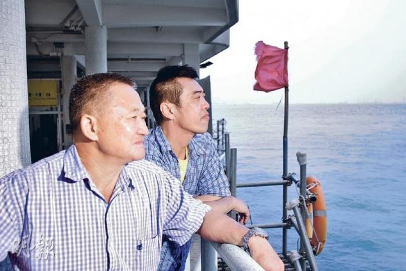 當年隨陳毓祥出征保釣的朱韶洪(左)和郭仲文(右),認為兩岸政府早應正視釣魚島問題,嘆多年來要靠民間維護國土是民族悲歌。(林俊源攝) 當年隨陳毓祥出征保釣的朱韶洪(左)和郭仲文(右),認為兩岸政府早應正視釣魚島問題,嘆多年來要靠民間維護國土是民族悲歌。(林俊源攝)