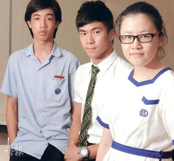 三位同學雖然仍是中學生,但已對畢業後投身投資銀行界充滿興趣。圖左至右分別為Joshua、Jonah及Bonnie。(劉焌陶攝) 三位同學雖然仍是中學生,但已對畢業後投身投資銀行界充滿興趣。圖左至右分別為Joshua、Jonah及Bonnie。(劉焌陶攝)