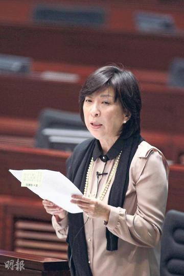 被網民質疑潑婦罵街，民建聯蔣麗芸話佢唔會為咗他人而違背良心，以後發言仍會「做自己」。（郭慶輝攝）