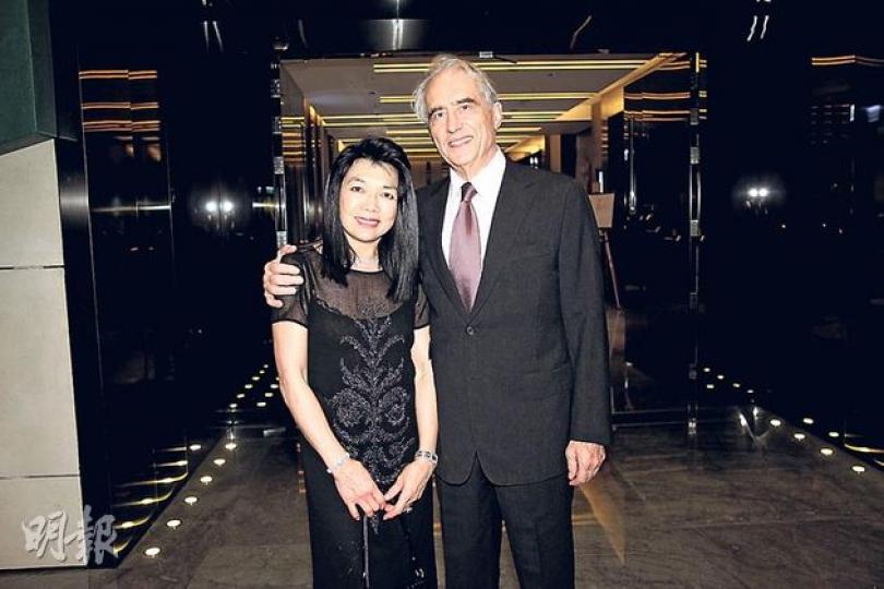 霍麗萍前晚偕外籍丈夫出席晚宴。（攝影/記者：李潔盈）