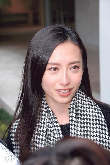 龔嘉欣昨日交代與鄧健泓分手一事時,不禁眼泛淚光。(攝影/記者:陳釗) 龔嘉欣昨日交代與鄧健泓分手一事時,不禁眼泛淚光。(攝影/記者:陳釗)