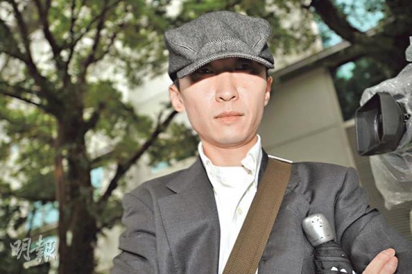 被告蘇卓威三度在醫院內用下體觸碰女護士手掌及臀部，又向護士露械，昨在九龍城裁判法院被判囚16周，獲准以3萬元現金保釋外出，等候上訴。（葉家豪攝）