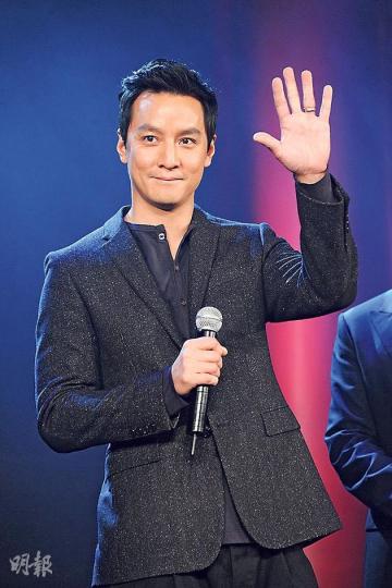 吳彥祖拍《王的盛宴》與一眾男演員成為好兄弟。（微博圖片）劉燁（左起）、秦嵐、張震落力宣傳《王的盛宴》。（微博圖片）