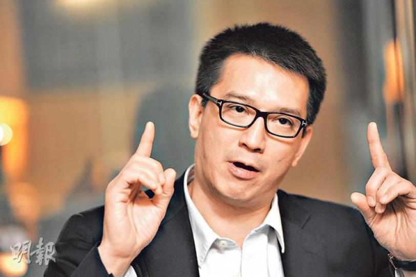 龔如心「契仔」張雁坤接受本報訪問時說,華懋慈善基金長此下去「好快玩完」。(尹錦恩攝) 龔如心「契仔」張雁坤接受本報訪問時說,華懋慈善基金長此下去「好快玩完」。(尹錦恩攝)