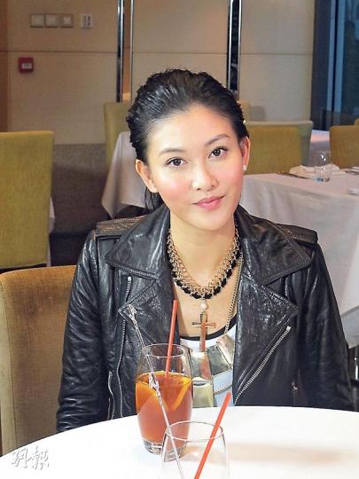 李彩華現在無男友,感覺沒有負擔。(微博圖片) 李彩華現在無男友,感覺沒有負擔。(微博圖片)