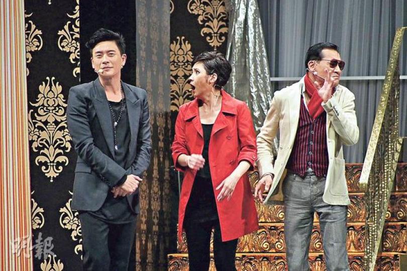 黃宗澤、戚美珍及梁家輝在台上互相「爆肚」，令現場笑聲不絕。（攝影﹕梁迺楠）草蜢3子演出時不斷被大姐明周身摸。（攝影﹕梁迺楠）惠英紅客串演出，極之投入。（攝影﹕梁迺楠）梁家輝深情一吻余慕蓮。（攝影﹕梁迺楠）