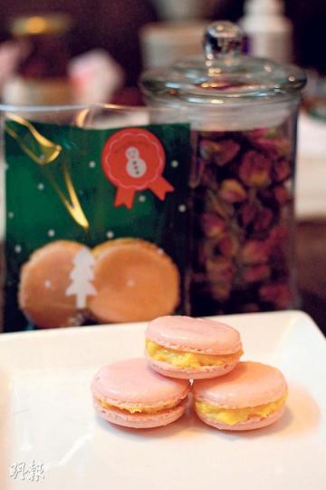 有裙邊先稱得上真正macaron!(饒雙宜攝)macaron外層(饒雙宜攝)(饒雙宜攝)(圖1)(饒雙宜攝)(圖2)(饒雙宜攝)(圖3)(饒雙宜攝)(圖4)(饒雙宜攝)(圖5)(饒雙宜攝)(饒雙宜攝)(饒雙宜攝)牛油忌廉內餡(饒雙宜攝)牛油忌廉內餡~材料(饒雙宜攝)(圖6)(饒雙宜攝)(圖7)(饒雙宜攝)(圖8)(饒雙宜攝)(圖9)(饒雙宜攝) 有裙邊先稱得上真正macaron!(饒雙宜攝)macaron外層(饒雙宜攝)(饒雙宜攝)(圖1)(饒雙宜攝)(圖2)(饒雙宜攝)(圖3)(饒雙宜攝)(圖4)(饒雙宜攝)(圖5)(饒雙宜攝)(饒雙宜攝)(饒雙宜攝)牛油忌廉內餡(饒雙宜攝)牛油忌廉內餡~材料(饒雙宜攝)(圖6)(饒雙宜攝)(圖7)(饒雙宜攝)(圖8)(饒雙宜攝)(圖9)(饒雙宜攝)
