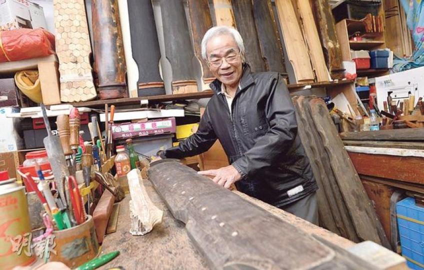 蔡昌壽憶述當年古琴賣給先施、大新、永安及中華四大百貨公司，出口海外，好不風光。（鄧宗弘攝）（鄧宗弘攝）