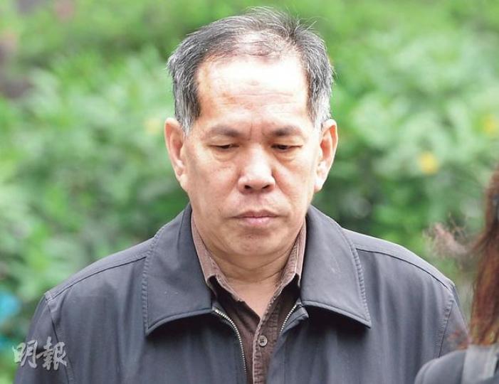 海泰號船長黎細明昨因港九小輪派出的資深大律師拒絕再代表他出席聆訊,現要自行另聘律師。(尹錦恩攝)海泰號水手黃帶有(前)昨日作供,揭露港九小輪並沒有為船員安排午飯時間,船員要在泊岸的10多分鐘時間吃飯。(尹錦恩攝)原代表港九小輪及海泰號船員和船長的資深大律師沙色時,昨突然指收到令他陷入利益衝突及專業尷尬的資料,故申請不再代表船員及船長,獲調查委員會批准。(尹錦恩攝) 海泰號船長黎細明昨因港九小輪派出的資深大律師拒絕再代表他出席聆訊,現要自行另聘律師。(尹錦恩攝)海泰號水手黃帶有(前)昨日作供,揭露港九小輪並沒有為船員安排午飯時間,船員要在泊岸的10多分鐘時間吃飯。(尹錦恩攝)原代表港九小輪及海泰號船員和船長的資深大律師沙色時,昨突然指收到令他陷入利益衝突及專業尷尬的資料,故申請不再代表船員及船長,獲調查委員會批准。(尹錦恩攝)