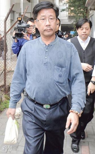 廖偉堅(圖)的女兒廖海燕案發前不久搬往花園街與男友同居,卻因此葬身火海。(劉焌陶攝)死者陳仙仙因來港探望母親吳春燕(圖)而葬身火海,吳春燕昨作供時一度激動啜泣。(劉焌陶攝)張智妍(圖)接到胞姊張智美的同居男友家人以fb留言,才驚覺發生火災。(劉焌陶攝) 廖偉堅(圖)的女兒廖海燕案發前不久搬往花園街與男友同居,卻因此葬身火海。(劉焌陶攝)死者陳仙仙因來港探望母親吳春燕(圖)而葬身火海,吳春燕昨作供時一度激動啜泣。(劉焌陶攝)張智妍(圖)接到胞姊張智美的同居男友家人以fb留言,才驚覺發生火災。(劉焌陶攝)