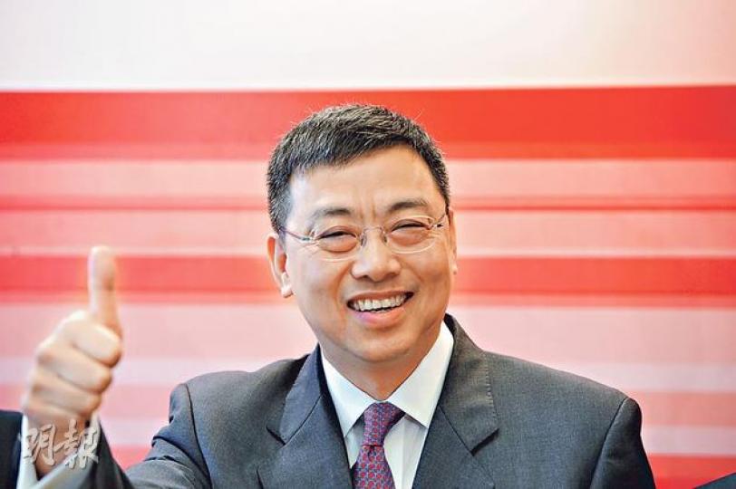 華晨分拆出的新晨動力今日招股,入場費2828元。集團董事長吳小安昨出席招股記者會。(尹錦恩攝) 華晨分拆出的新晨動力今日招股,入場費2828元。集團董事長吳小安昨出席招股記者會。(尹錦恩攝)