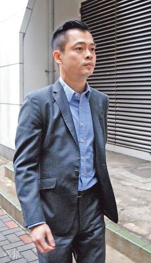 胡善恆（圖）案發時與女友彭美娟一起逃生，最終決定返回單位卻為時已晚，相繼暈倒在單位門外，女友最終不治。彭美娟胞姐昨旁聽時亦不禁落淚。（陳倢朗攝）