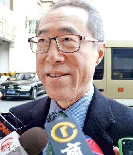 全國政協委員唐英年晉身全國政協主席團成員,他說會繼續以服務市民的心態做好工作。(黃振豪攝)醫管局主席胡定旭(圖)入選政協主席團,外界預料他有機會循醫療界別出任常委。(黃振豪攝) 全國政協委員唐英年晉身全國政協主席團成員,他說會繼續以服務市民的心態做好工作。(黃振豪攝)醫管局主席胡定旭(圖)入選政協主席團,外界預料他有機會循醫療界別出任常委。(黃振豪攝)