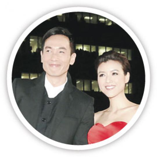 陳茵媺出動愛貓幫男友推銷新咖啡書。（微博圖片）