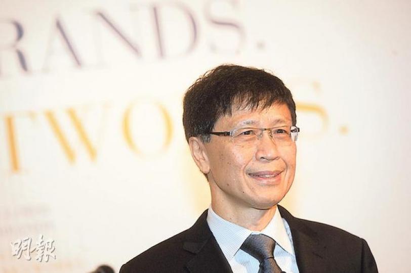 高級男裝零售集團利邦董事總經理王日明說,內地今年春節銷情還可以,但並不是顯著的復蘇,因此今年的開店步伐將與去年相同。(葉思雅攝) 高級男裝零售集團利邦董事總經理王日明說,內地今年春節銷情還可以,但並不是顯著的復蘇,因此今年的開店步伐將與去年相同。(葉思雅攝)