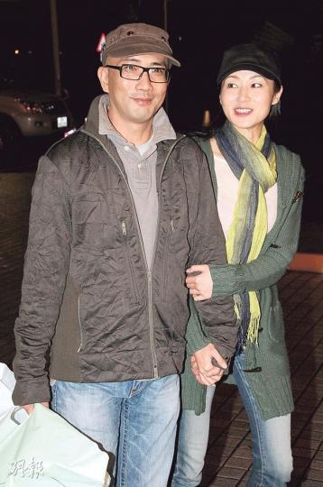 萬綺雯拖着老公陳十三曬恩愛。（攝影：梁迺楠）甄子丹單獨赴會，與舊愛萬綺雯同場。（攝影：梁迺楠）劉偉強親自出迎張學友。（攝影：梁迺楠）張達明精神奕奕拖着子女赴會。（攝影：梁迺楠）劉偉強太太與兩個兒子及女兒為老公慶祝生日。（攝影：梁迺楠）