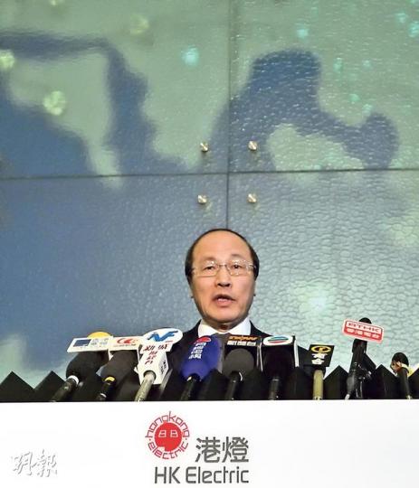 港燈董事總經理尹志田昨回應調查報告時表示，港燈在管理及船的設備上有改善空間，會汲取今次慘痛教訓，並停辦同類型的海上活動。（鄧宗弘攝）
