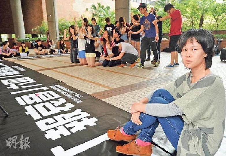 來港後才認識六四事件的社工吳惠娥今年再參與「報哀音」活動,她說港人要趁香港仍有自由的一天,傳承六四真相。(尹錦恩攝) 來港後才認識六四事件的社工吳惠娥今年再參與「報哀音」活動,她說港人要趁香港仍有自由的一天,傳承六四真相。(尹錦恩攝)