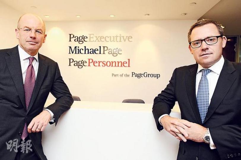 PageGroup大中華區董事總經理安湯舜（右）指出，在港公司或內地港資企業仍傾向聘用港人，因可減少言語溝通及工作文化等差異。左為PageGroup行政總裁Steve Ingham。（葉家豪攝）