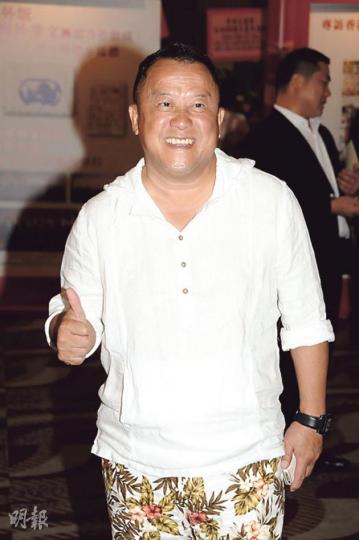 曾志偉認為陳法拉是勤力用心的演員。(攝影﹕孫華中)黎燕珊(中)與兩位應屆港姐蔡思貝(左)及陳凱琳(右)在酒會碰頭,亦談起選美事。(攝影﹕孫華中) 曾志偉認為陳法拉是勤力用心的演員。(攝影﹕孫華中)黎燕珊(中)與兩位應屆港姐蔡思貝(左)及陳凱琳(右)在酒會碰頭,亦談起選美事。(攝影﹕孫華中)
