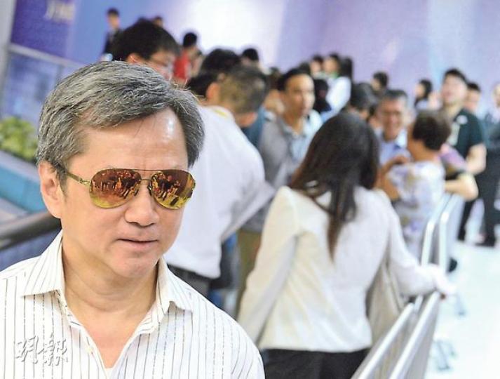 對昇柏山被指銷情放慢,長實執行董事趙國雄回應指,目前市場以用家為主導,而昇柏山開售已逾一星期,昨日的銷情很難與開售首日作直接比較。(劉焌陶攝) 對昇柏山被指銷情放慢,長實執行董事趙國雄回應指,目前市場以用家為主導,而昇柏山開售已逾一星期,昨日的銷情很難與開售首日作直接比較。(劉焌陶攝)