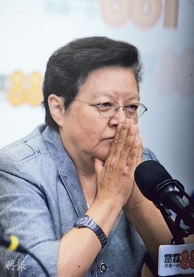 對於美國駐港總領事夏千福及英國外交大臣分別在不同場合談及香港政改，全國人大常委范徐麗泰昨日出席商台節目時說，這些國家如此高調是有意無意製造麻煩，阻礙中國崛起，指香港人「唔好咁天真，真係唔好畀人利用」。（劉焌陶攝） 