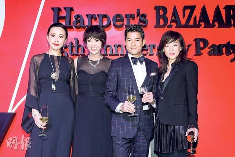 劉嘉玲(左起)、鄭裕玲、郭富城及林憶蓮同樣擁有時尚觸角,今次碰頭未知有否交流心得?(攝影:鍾偉茵)
劉嘉玲(左起)、鄭裕玲、郭富城及林憶蓮同樣擁有時尚觸角,今次碰頭未知有否交流心得?(攝影:鍾偉茵)