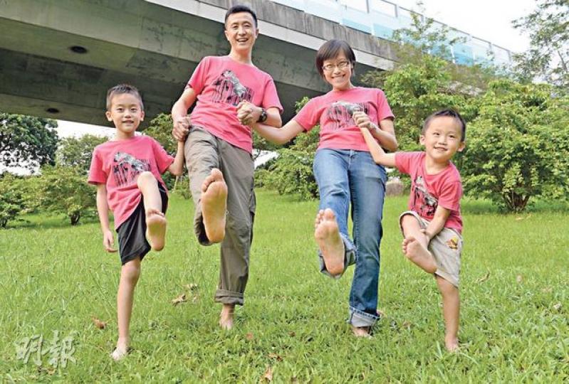 朱氏一家腳踏實地,追求簡單、快樂的生活,更積極參與義工活動,讓孩子從中建立人生價值觀。(劉焌陶攝) 朱氏一家腳踏實地,追求簡單、快樂的生活,更積極參與義工活動,讓孩子從中建立人生價值觀。(劉焌陶攝)