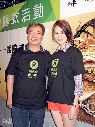 廖偉雄與黃翠如均希望被裁員的人可快些找到工作。(攝影﹕娛樂組) 廖偉雄與黃翠如均希望被裁員的人可快些找到工作。(攝影﹕娛樂組)