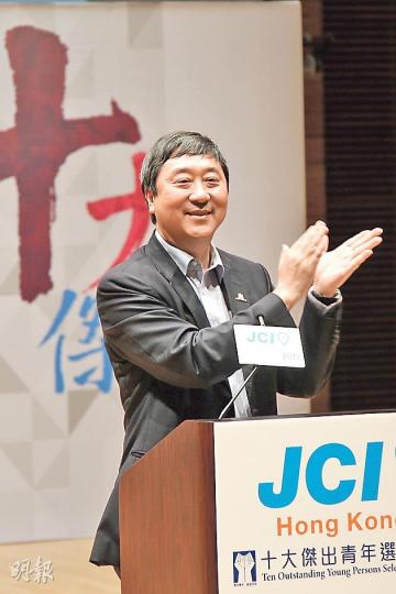 2013年十大傑青得獎者得8人,評審之一沈祖堯(圖)話,評審團會選最好嘅人,唔會為選而選。(林俊源攝) 2013年十大傑青得獎者得8人,評審之一沈祖堯(圖)話,評審團會選最好嘅人,唔會為選而選。(林俊源攝)