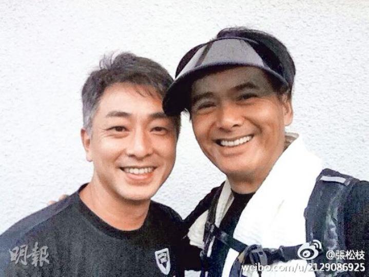 張松枝開心遇見周潤發,並獲發哥鼓勵。(微博圖片) 張松枝開心遇見周潤發,並獲發哥鼓勵。(微博圖片)