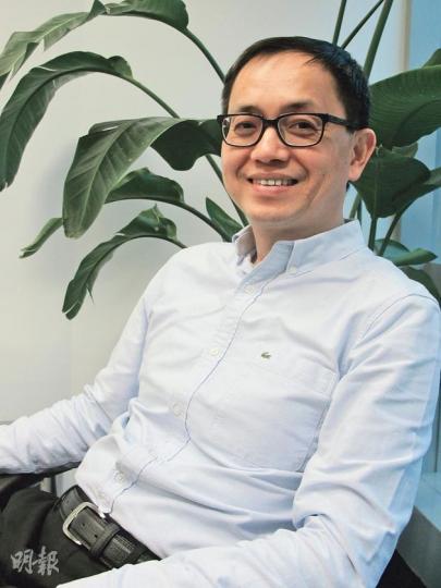 林奕彰說,雖然自己過去的工作經歷都與研發相關,但他並非純粹的工程師。實際上他與前線客戶的溝通更多,所以才能從首席技術官升任首席執行官。他覺得,做創新、做技術最快的途徑,是在與前線客戶的溝通中獲取靈感。(李萌攝) 林奕彰說,雖然自己過去的工作經歷都與研發相關,但他並非純粹的工程師。實際上他與前線客戶的溝通更多,所以才能從首席技術官升任首席執行官。他覺得,做創新、做技術最快的途徑,是在與前線客戶的溝通中獲取靈感。(李萌攝)