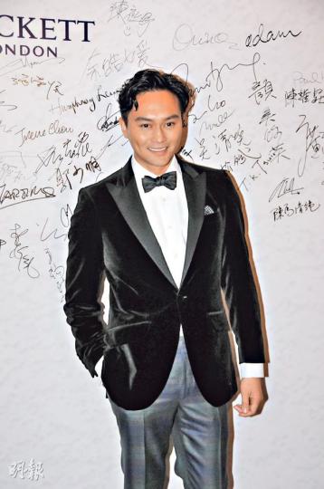 張智霖對於視帝獎項抱平常心。(攝影/記者﹕林祖傑)鄺美雲戴上自己設計、價值7位數字的珠寶現身。(攝影/記者﹕林祖傑) 張智霖對於視帝獎項抱平常心。(攝影/記者﹕林祖傑)鄺美雲戴上自己設計、價值7位數字的珠寶現身。(攝影/記者﹕林祖傑)