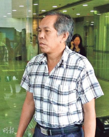 港九小輪「海泰號」船長黎細明(圖)昨由資深大律師金貝理代表,不反對案件交付至高院處理,聆訊完畢後獨自離開法院。(何偉畧攝)周志偉(圖)駕駛的港燈「南丫四號」在海難中沉沒,他與「海泰號」船長黎細明同涉嚴重疏忽而被控39項誤殺。他昨由律師代表處理案件。(何偉畧攝) 港九小輪「海泰號」船長黎細明(圖)昨由資深大律師金貝理代表,不反對案件交付至高院處理,聆訊完畢後獨自離開法院。(何偉畧攝)周志偉(圖)駕駛的港燈「南丫四號」在海難中沉沒,他與「海泰號」船長黎細明同涉嚴重疏忽而被控39項誤殺。他昨由律師代表處理案件。(何偉畧攝)