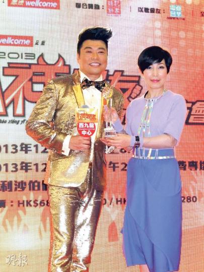阮兆祥為12月舉行的演唱會造勢,好友黎芷珊現身支持兼上演一幕《最佳男主角》現場版。(攝影/記者﹕孫慧莊) 阮兆祥為12月舉行的演唱會造勢,好友黎芷珊現身支持兼上演一幕《最佳男主角》現場版。(攝影/記者﹕孫慧莊)