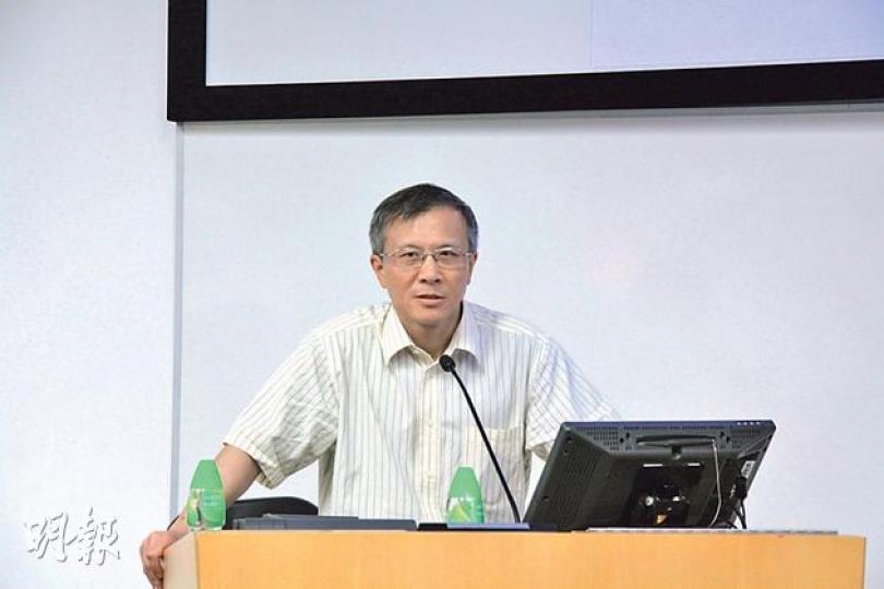 北京大學教授張千帆昨日傍晚在中文大學開講。（麥俊攝）