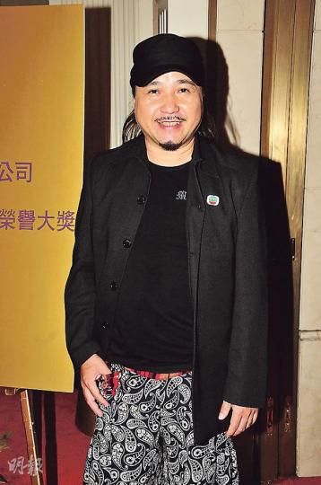 古明華笑言金牌再重啲仲好。(攝影:梁迺楠)鍾景輝服務無綫10年獲頒3錢重紀念金牌。(攝影:梁迺楠)李寶安指封殺令是保護無綫職藝員的措施。(攝影:梁迺楠) 古明華笑言金牌再重啲仲好。(攝影:梁迺楠)鍾景輝服務無綫10年獲頒3錢重紀念金牌。(攝影:梁迺楠)李寶安指封殺令是保護無綫職藝員的措施。(攝影:梁迺楠)