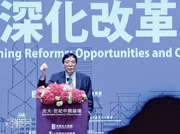 國務院發展研究中心副主任劉世錦昨天在港稱,內地全面深化改革,將進一步提升市場作用,並可穩定香港的信心和預期。(劉焌陶攝) 國務院發展研究中心副主任劉世錦昨天在港稱,內地全面深化改革,將進一步提升市場作用,並可穩定香港的信心和預期。(劉焌陶攝)