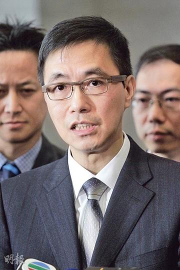 教育局副局長楊潤雄昨稱,鄰近邊境的北區、大埔、屯門及元朗共提供2800個學額,而6間分別位於黃大仙、馬鞍山及東涌的學校會加入跨境學童專用校網,共提供200個學額。(郭慶輝攝) 教育局副局長楊潤雄昨稱,鄰近邊境的北區、大埔、屯門及元朗共提供2800個學額,而6間分別位於黃大仙、馬鞍山及東涌的學校會加入跨境學童專用校網,共提供200個學額。(郭慶輝攝)