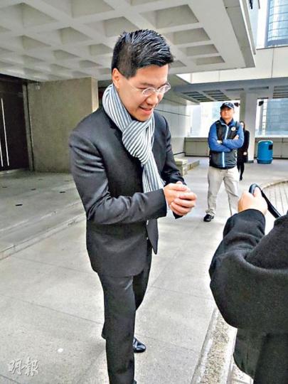 范國威因超出自訂的選舉開支限額而「搞上法庭」，他昨離庭時也自嘲「我諗無人會好似我哋咁做」，明言「以後不會再做（自訂限額）」。（陳倢朗攝）