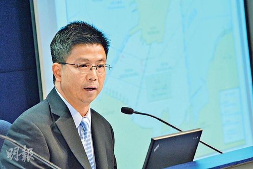 海事處海港巡邏組高級海事主任李建邦（圖）估計今年於維港內觀賞除夕煙花倒數的船會大增至130艘，處方會安排等同農曆煙花匯演的海上交通管制。（盧翊銘攝）