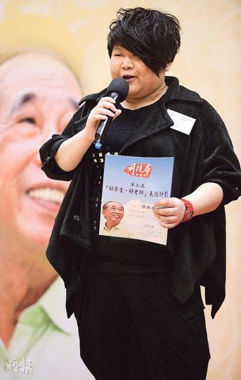「好學生．好老師」計劃得獎者陳詠彤戒毒成功，重投學業，雖然毒品損害到其健康和智商，但她堅持學習，完成中專印刷課程後，現升讀中大社區學院的高級文憑課程，惟因健康狀况要休學一年。（余俊亮攝）