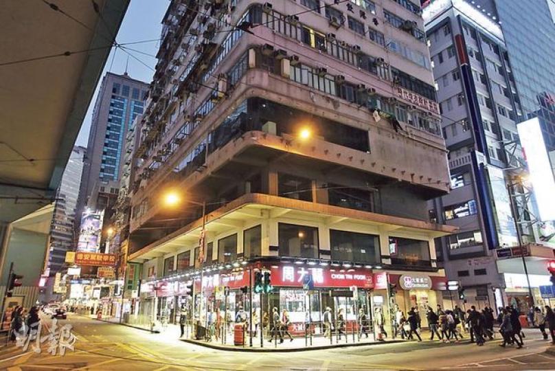 鄧成波連環掃貨，其中斥約6億元，再度回購銅鑼灣軒尼詩道國美電器舊舖（圖），據悉該舖自國美遷出後空置近1年，剛由運動用品店以月租約140萬元承租。（郭慶輝攝）