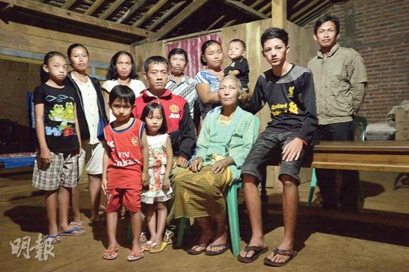 Erwiana一家10多口務農為生，住在印尼中爪哇Ngawi一條村莊，本想靠她赴港工作以改善家庭生活。談起羅姓僱主，家人對她幾無仇恨。（鄧宗弘攝）