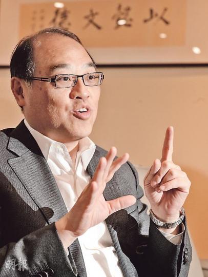 林大輝說，年輕時當馬主確是為榮譽與虛榮，現時則視之商場與親友的溝通平台。（劉焌陶攝）