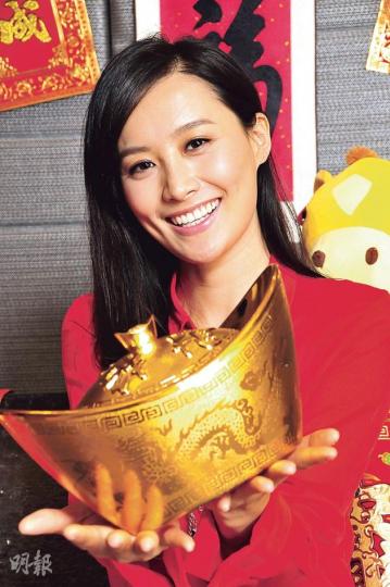 陳法拉抽多些時間到內地工作,自然財源滾滾。(攝影:梁迺楠)陳法拉希望在演戲方面能嘗試不同角色。(攝影:梁迺楠) 陳法拉抽多些時間到內地工作,自然財源滾滾。(攝影:梁迺楠)陳法拉希望在演戲方面能嘗試不同角色。(攝影:梁迺楠)